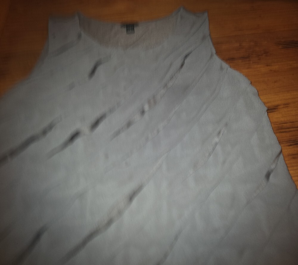 ANN TaylorLayered Diagonal Ruffle Tank - Picture 4 of 4